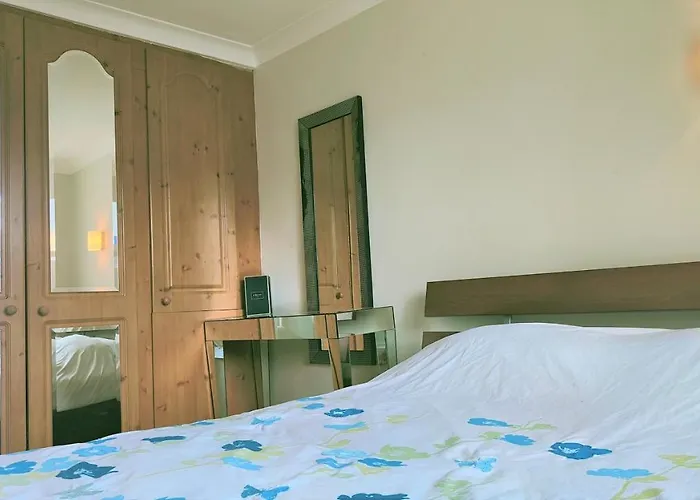 Pimlico Sw1 - Location Location! Light And Spacious One Bedroom Apartment In A Stunning Victorian Building. Great Storage!