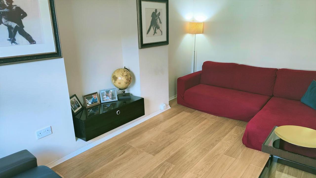 Victorian Pimlico Retreat: Spacious One-bedroom With Prime Location